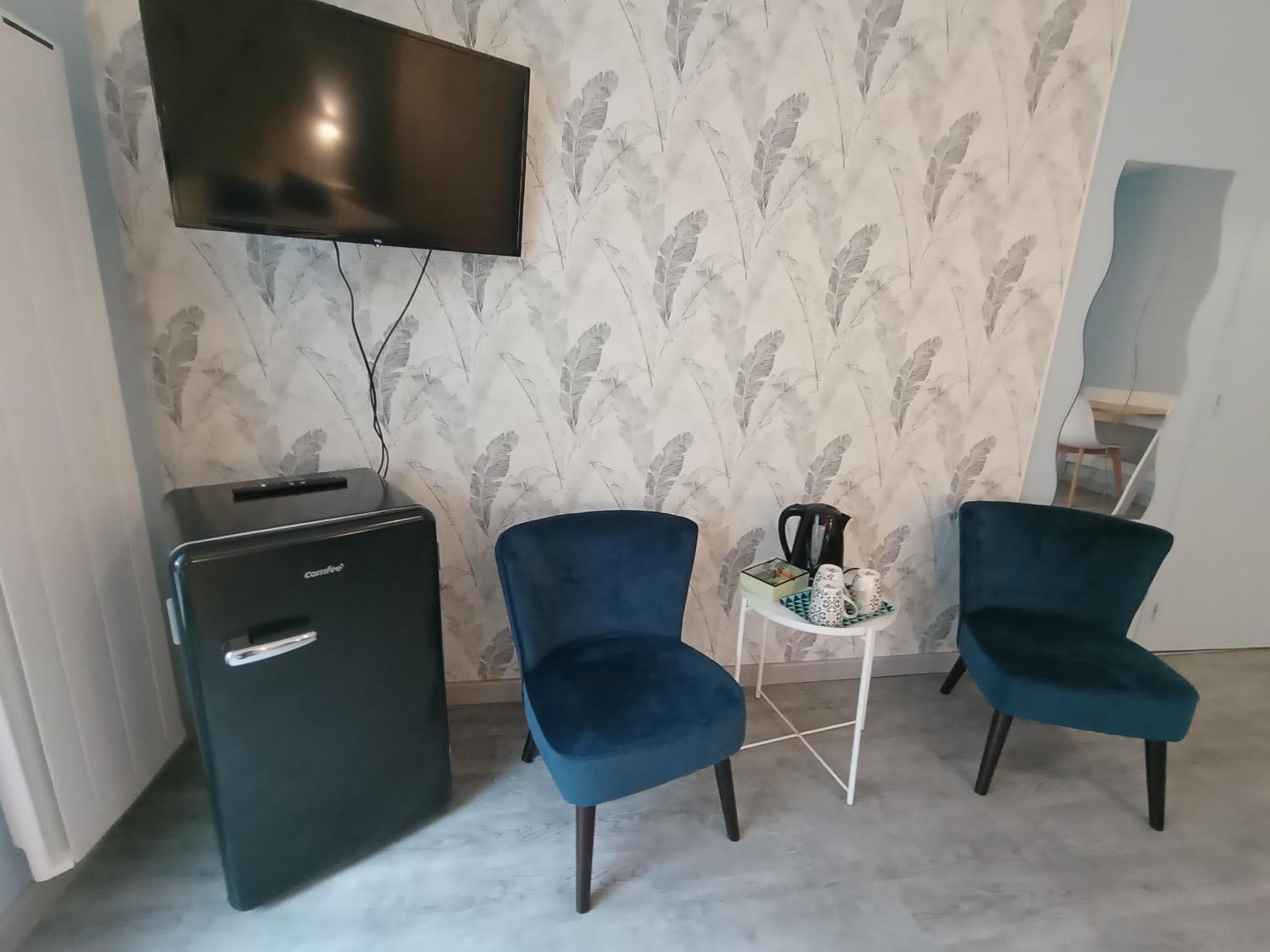 Chambres Et Tables D'Hotes " O Doux Matins " Aux Portes De Chinon Rivière エクステリア 写真