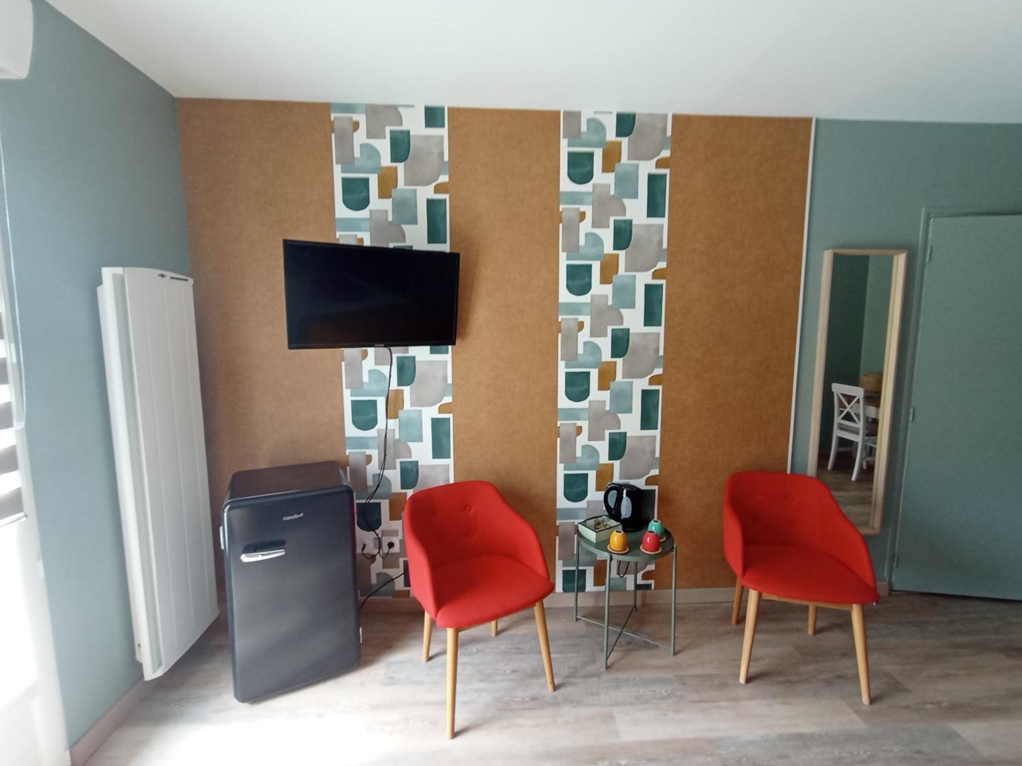 Chambres Et Tables D'Hotes " O Doux Matins " Aux Portes De Chinon Rivière エクステリア 写真