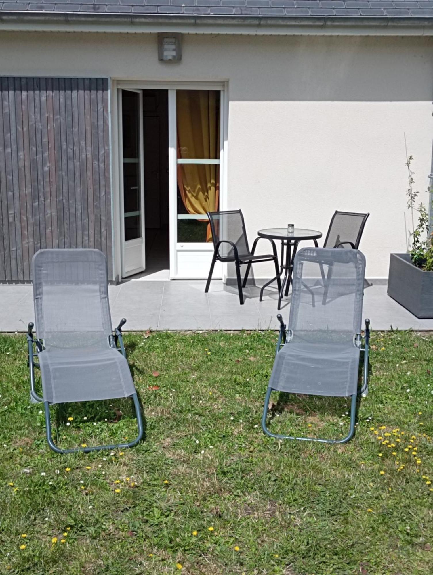 Chambres Et Tables D'Hotes " O Doux Matins " Aux Portes De Chinon Rivière エクステリア 写真